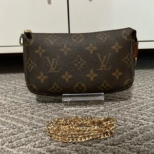 Louis Vuitton pochette bag